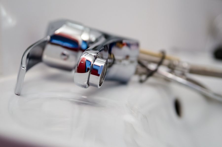 Why You Should Always Call a Local Emergency Plumber in Cheltenham